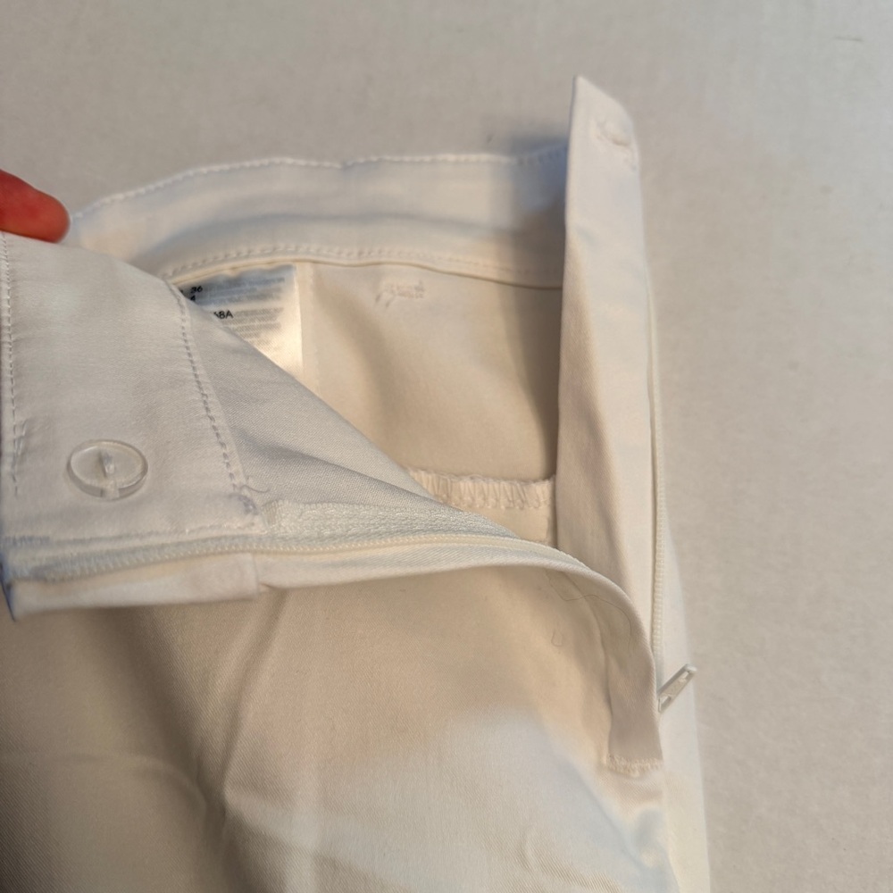 NWT H&M Women’s Size 4 Super Stretch White Pants Split Cuff Side Zip - Picture 9 of 11